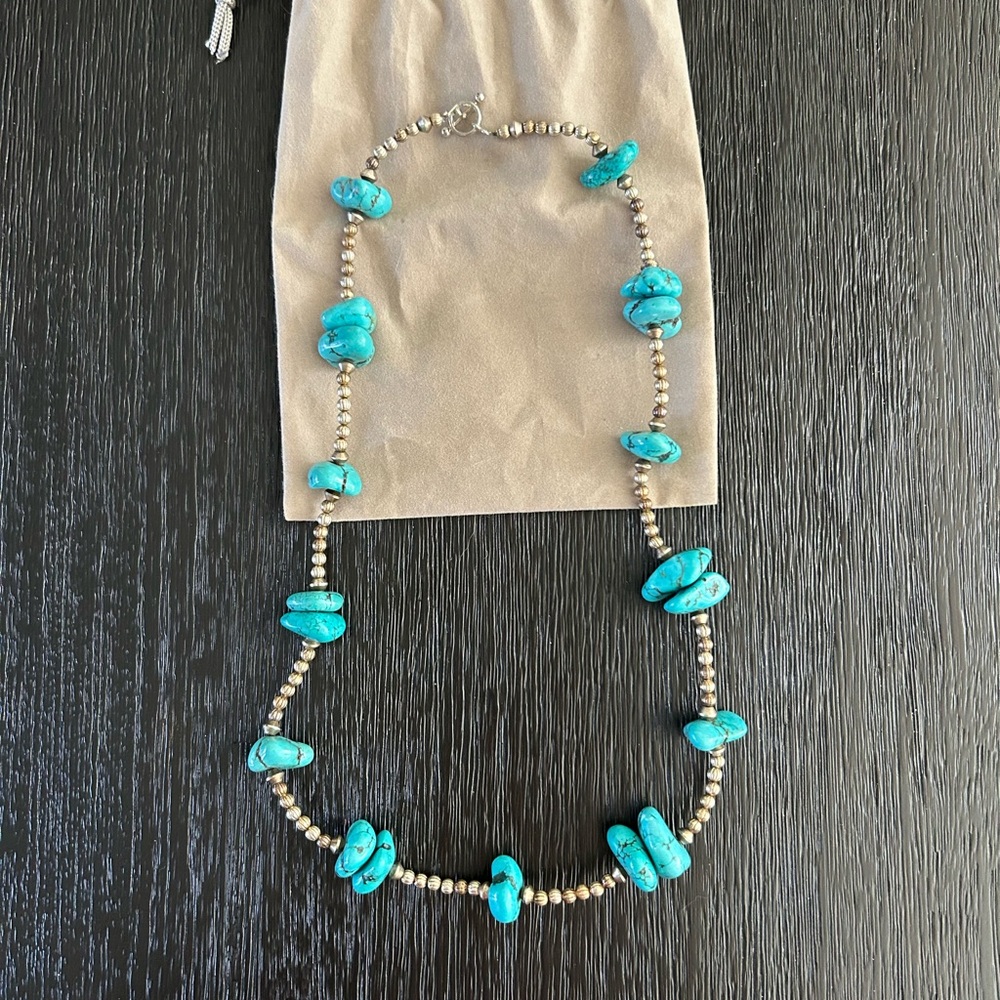 Chic Turquoise and Silver Beaded Necklace